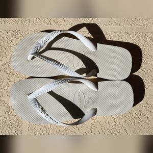 Havaianas white size 10 flip flops